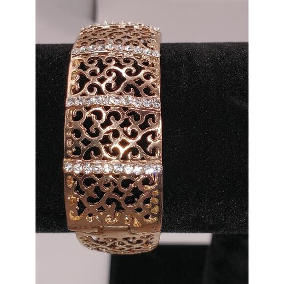 🍭3 for 20 - Gold Tone Filigree Clasp Bracelet Rhinestones 7" Sparkle Pretty - Picture 4 of 9